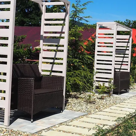 Anna 3* אוסטראון