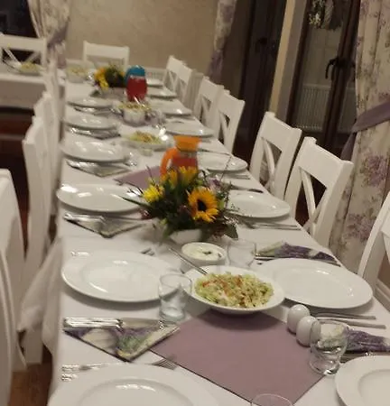 Anna לינה וארוחת בוקר