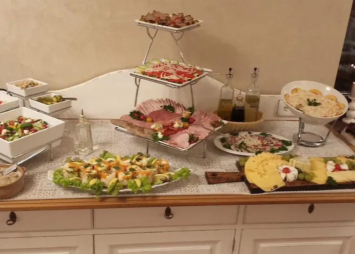 Anna 3* אוסטראון