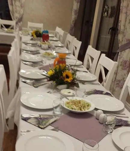 Anna לינה וארוחת בוקר